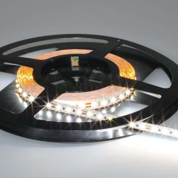 LED pás 9,6W, 12V, 120pcs/m - 2216 SMD, CW, IP20, šírka 8mm