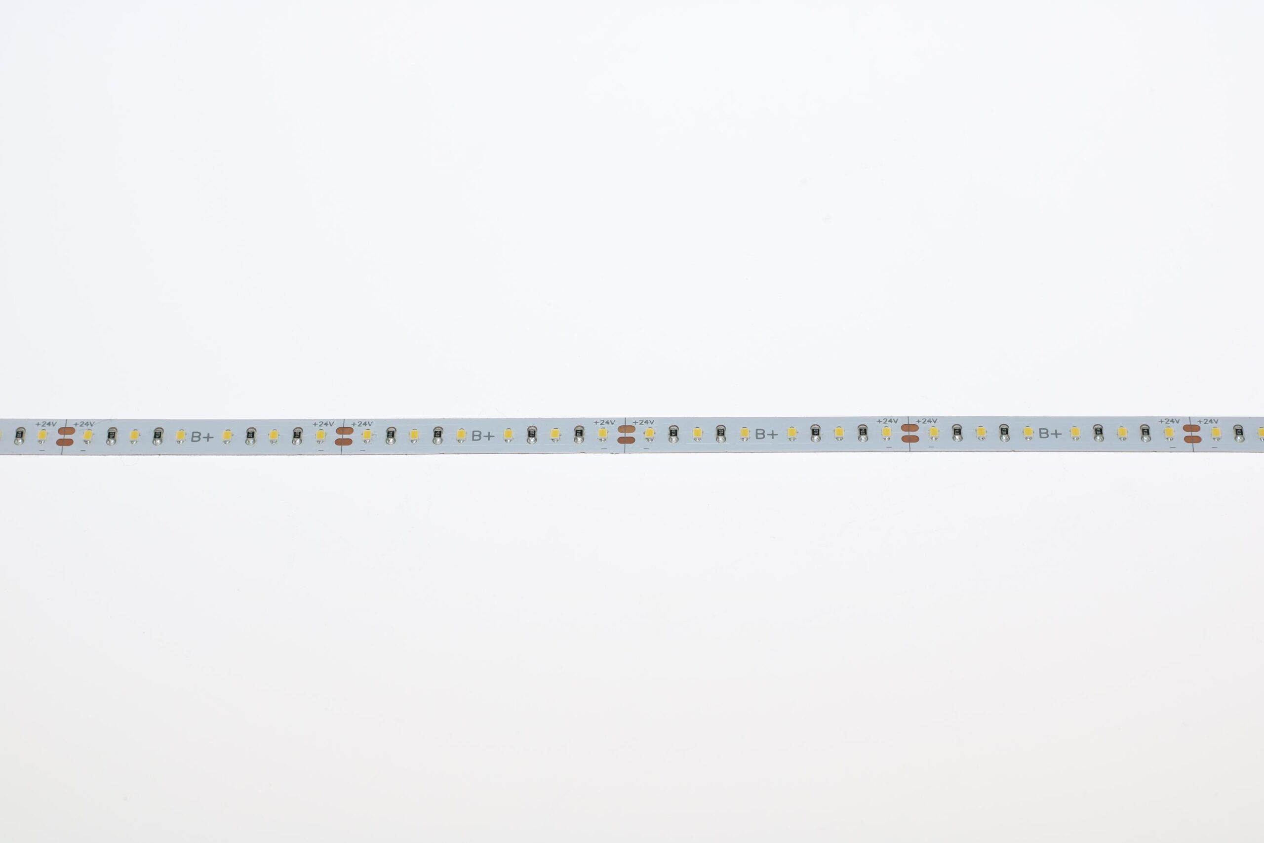 LED pás 9,6W, 24V, 120pcs/m - 2216 SMD, CW, IP20, šírka 8mm – Obrázok 2