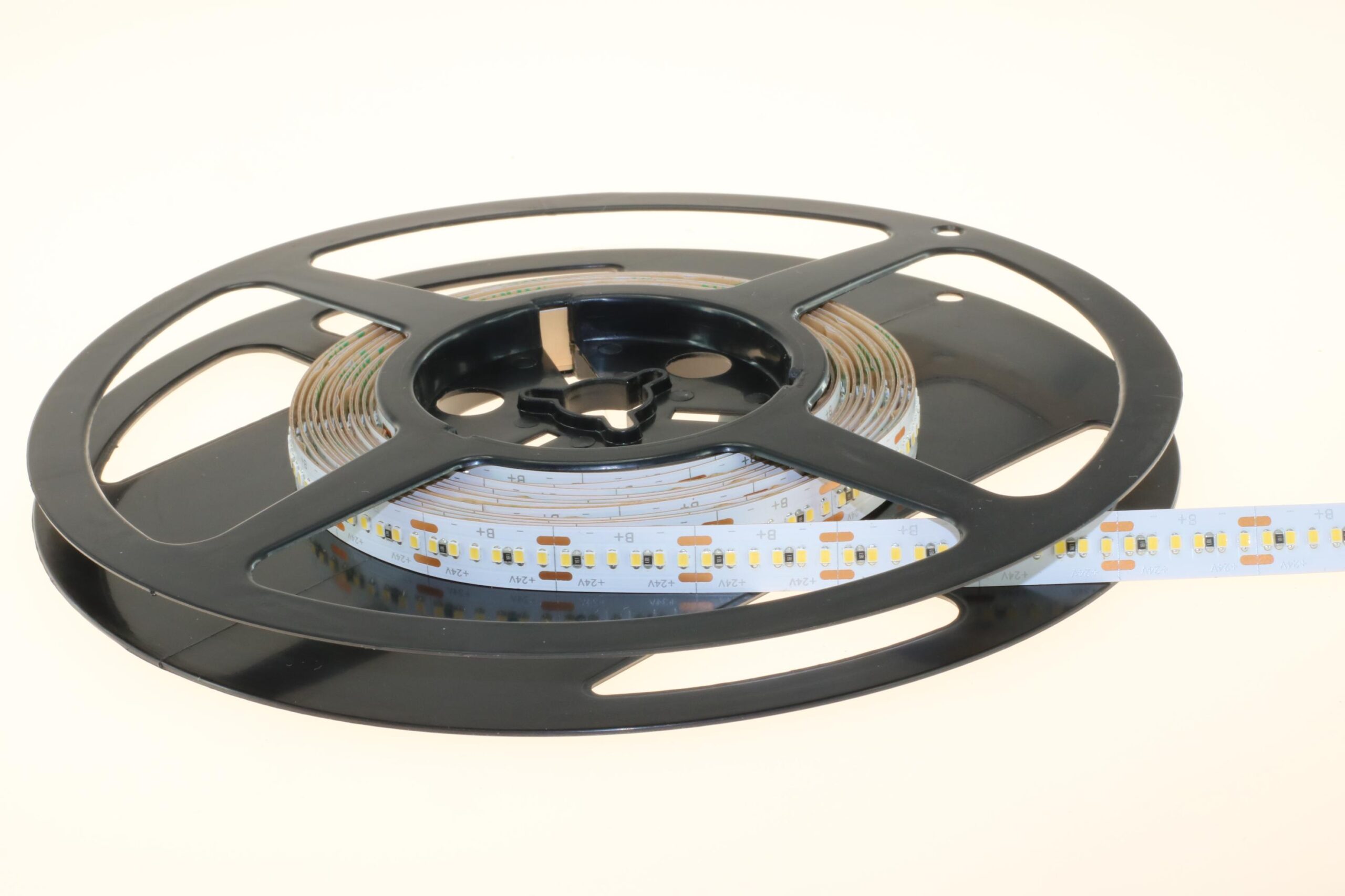 LED pás 24W, 24V, 300pcs/m - 2216 SMD, CW, IP20, šírka 10mm – Obrázok 3