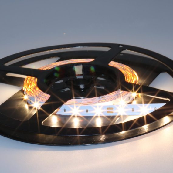 LED pás 4,8W, 24V, 60pcs/m - 2216 SMD, WW, IP20, šírka 8mm