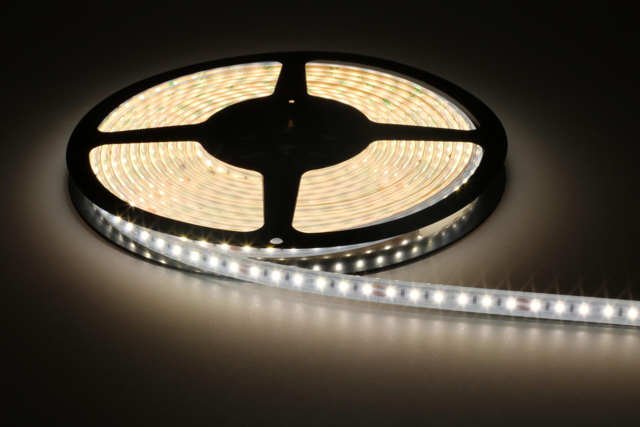 LED pás 9,6W, 24V, 120pcs/m - 2216 SMD, NW, IP52, šírka 8mm